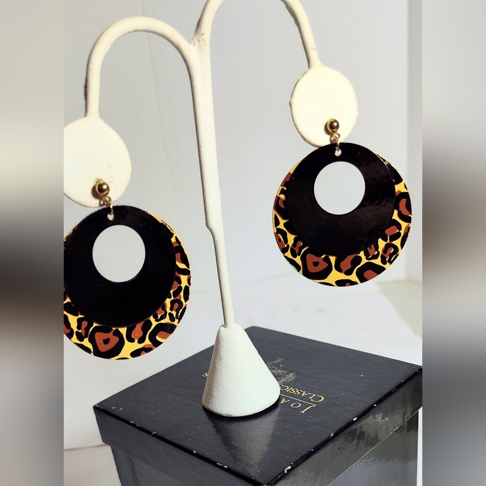 Leopard Print Black Enameled Metal Disk and Gold Earrings NWOT